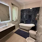 דירה Lux - 2bedr With View And Parking טורינו